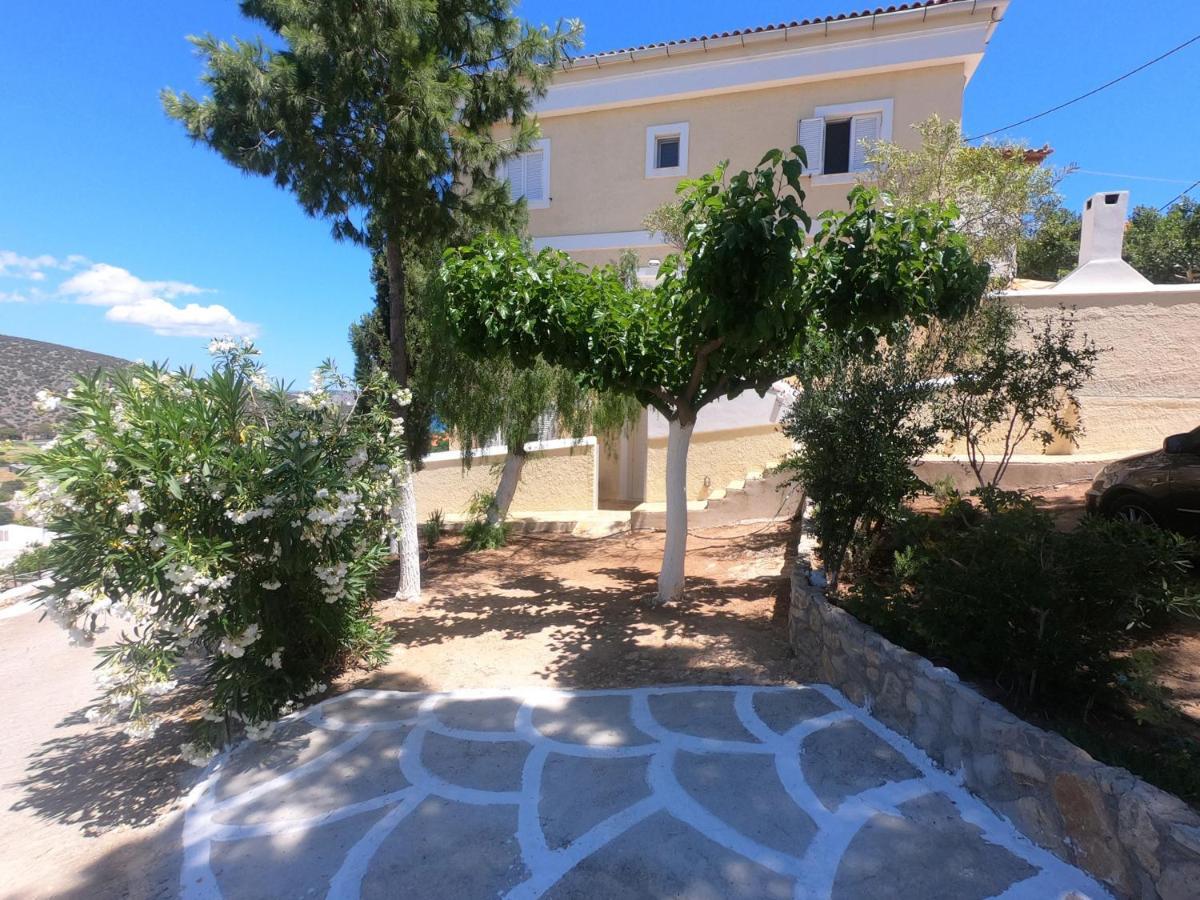 Treehouse Holiday Homes Ermioni Exterior photo