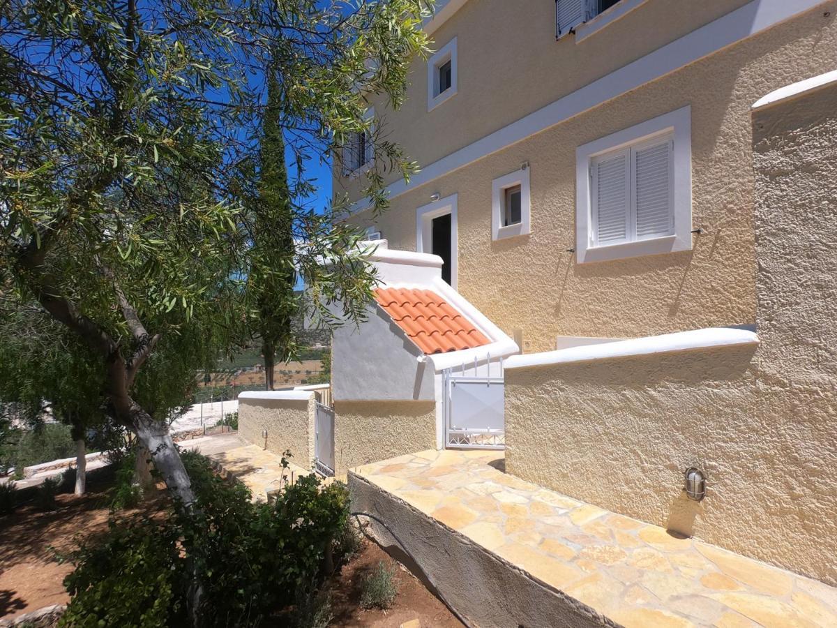 Treehouse Holiday Homes Ermioni Exterior photo