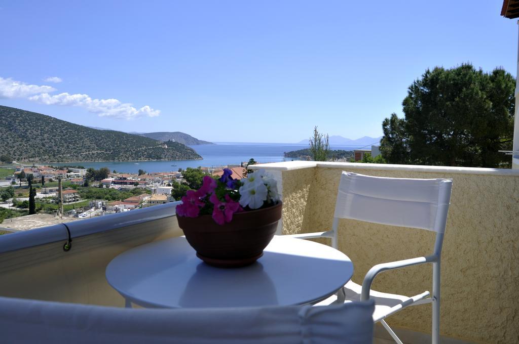 Treehouse Holiday Homes Ermioni Room photo