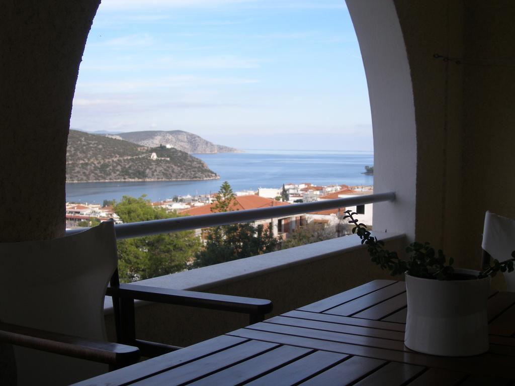 Treehouse Holiday Homes Ermioni Room photo